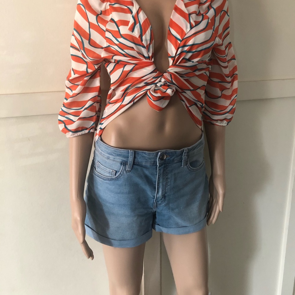 H&M Girlfriend Shorts Rolled Cuff fit like Sz 8 - Picture 5 of 8